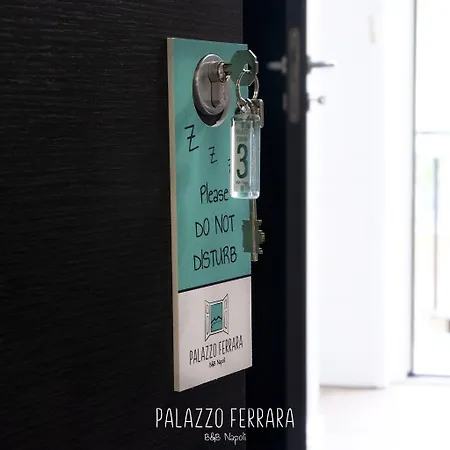 Palazzo Ferrara 4* Neapel